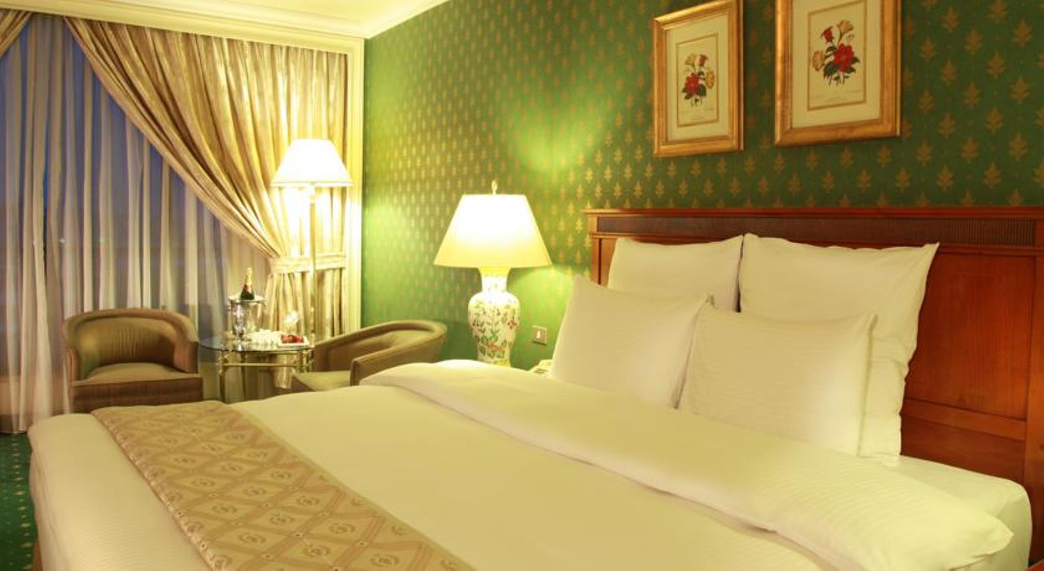 Regency Palace Αμμάν Εξωτερικό φωτογραφία A bedroom at the hotel
