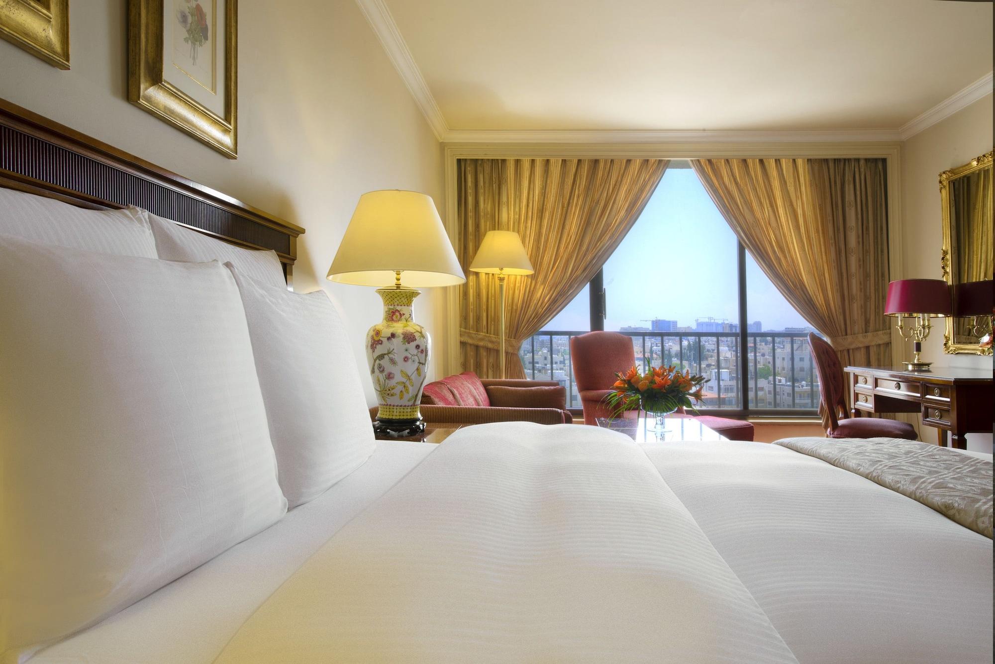 Regency Palace Αμμάν Εξωτερικό φωτογραφία A room at the hotel