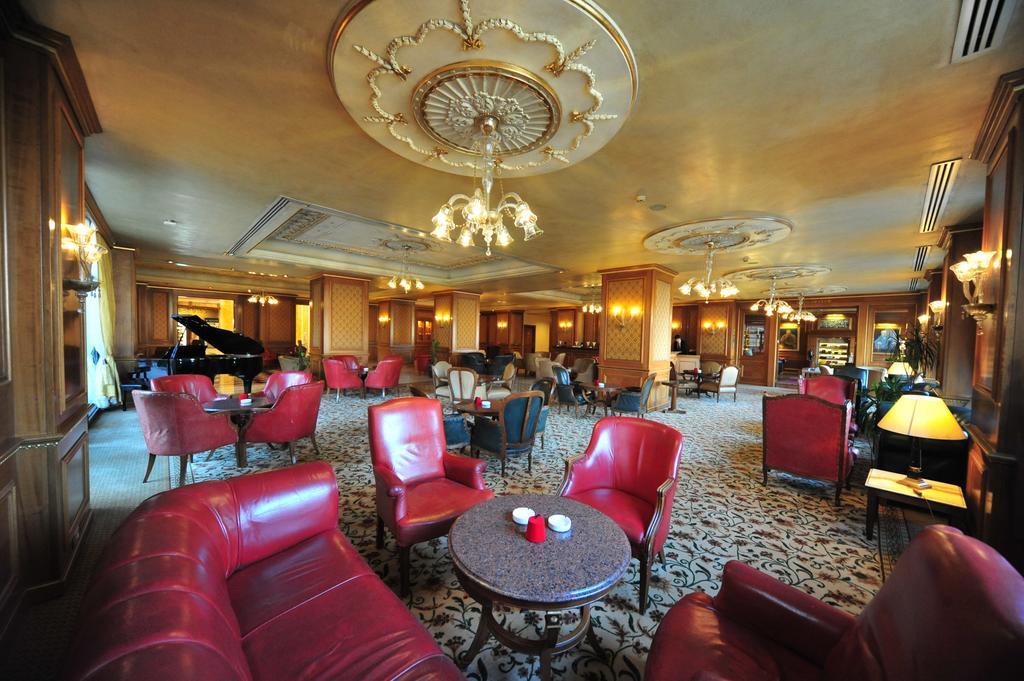 Regency Palace Αμμάν Εξωτερικό φωτογραφία The lobby of the hotel
