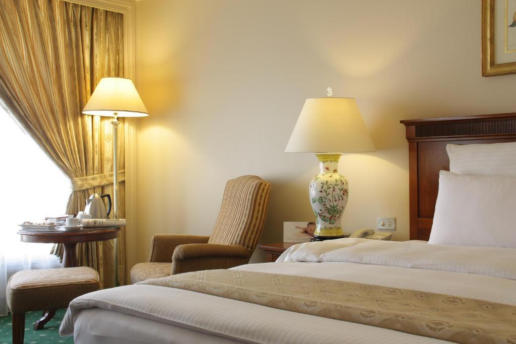 Regency Palace Αμμάν Δωμάτιο φωτογραφία A room at the hotel